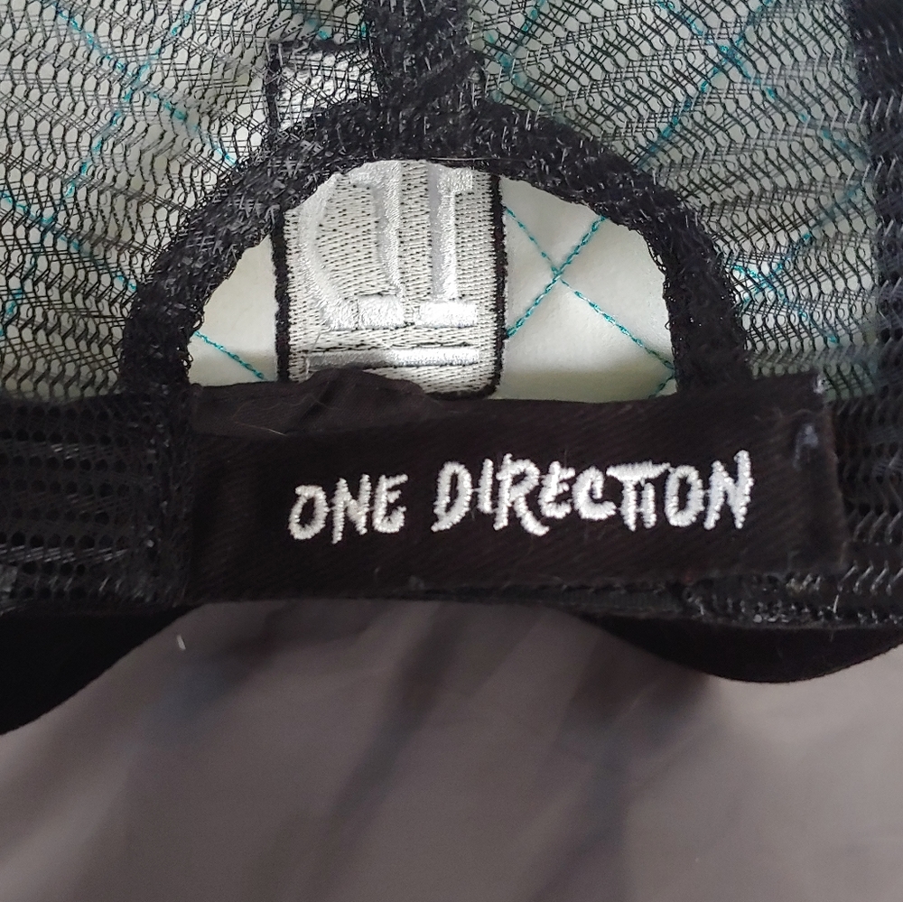 Limited Edition one direction hat - Picture 2 of 4